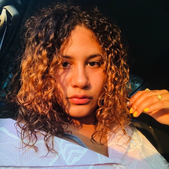 Meet your Posher, Jade - Picture 1 of 1